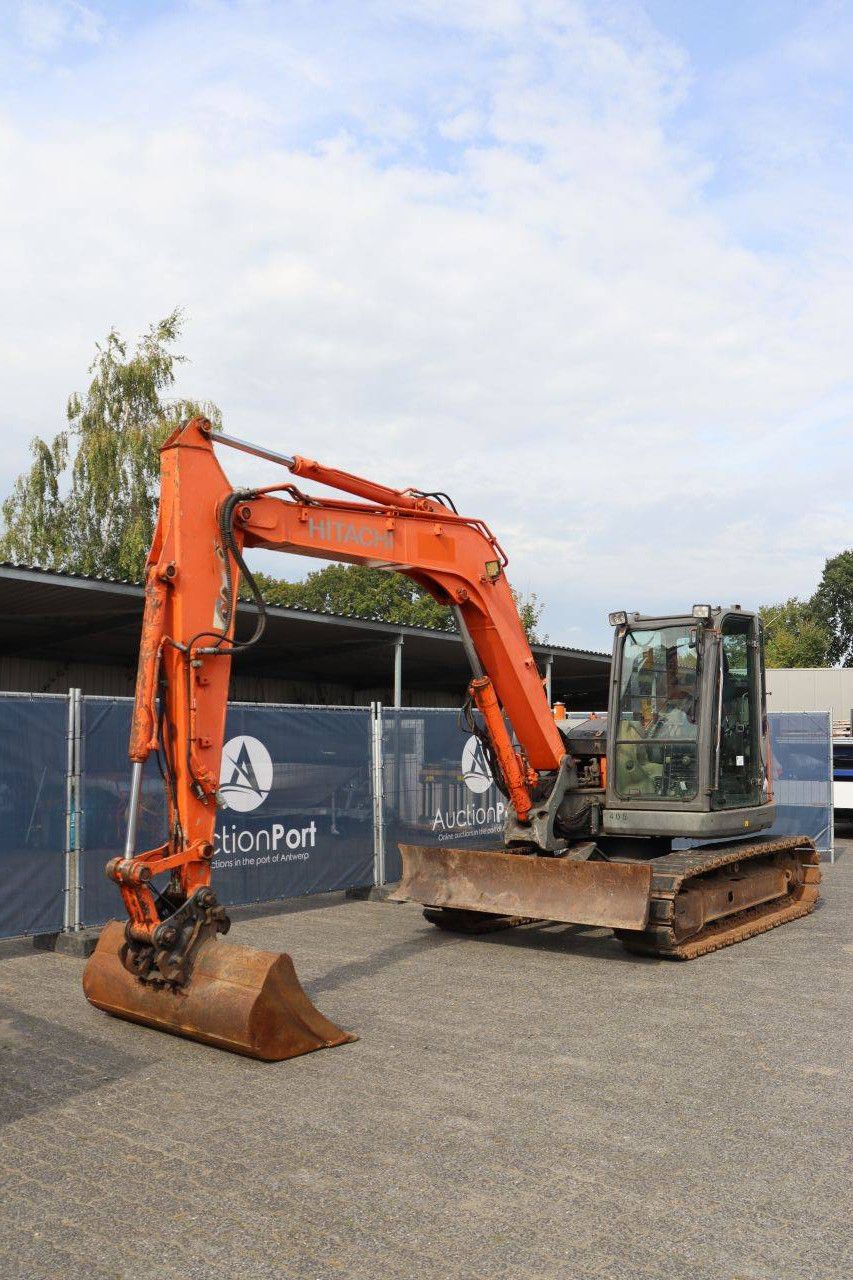 Raupenbagger Hitachi ZX85USBLC-3 Diesel 39,4 kW 2010