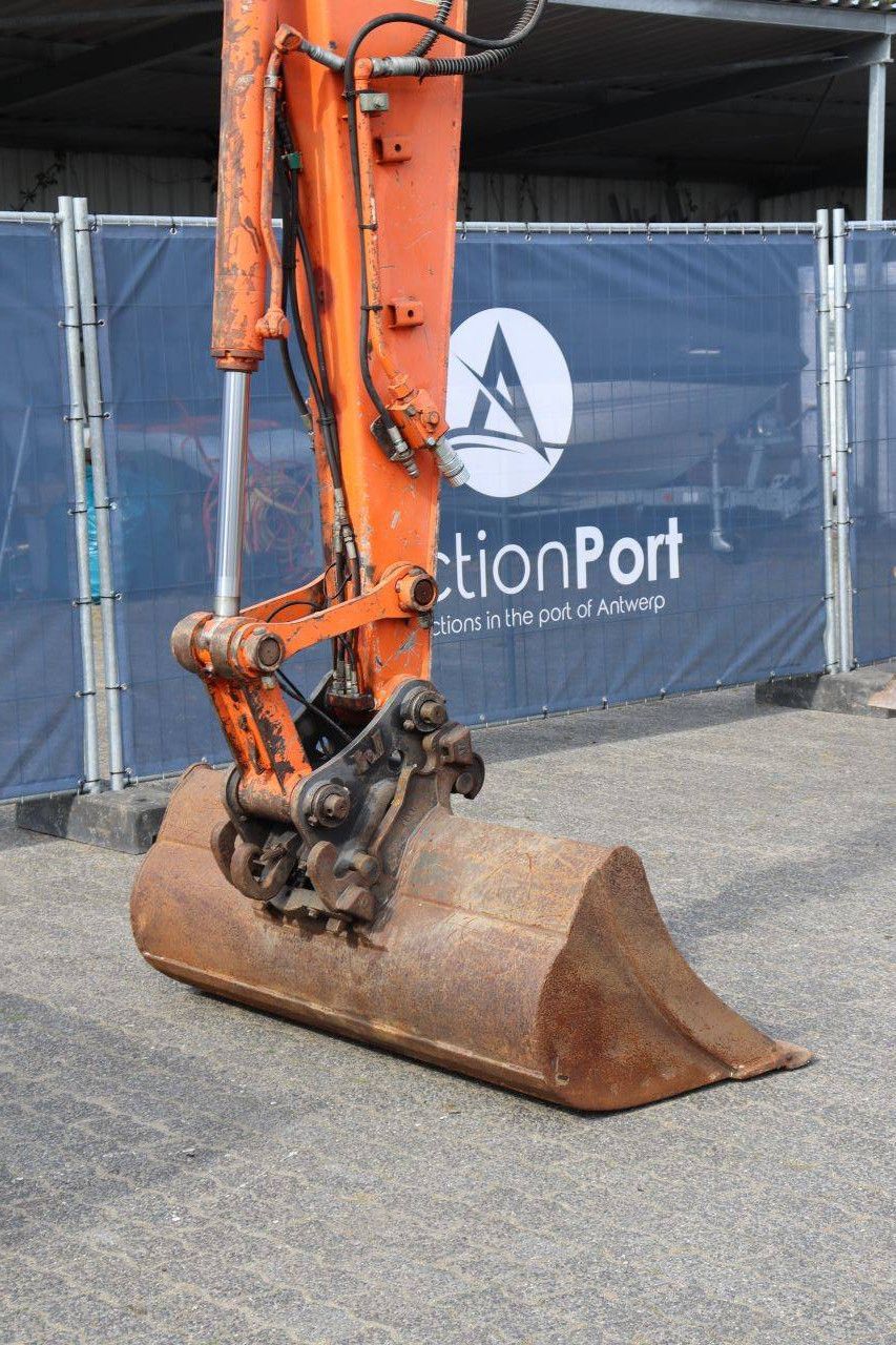 Raupenbagger Hitachi ZX85USBLC-3 Diesel 39,4 kW 2010