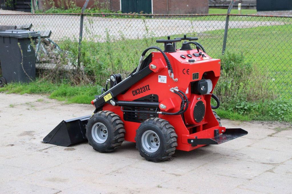 Captok CK323TZ Skid Steer Loader Diesel 13.5 hp 2026 New