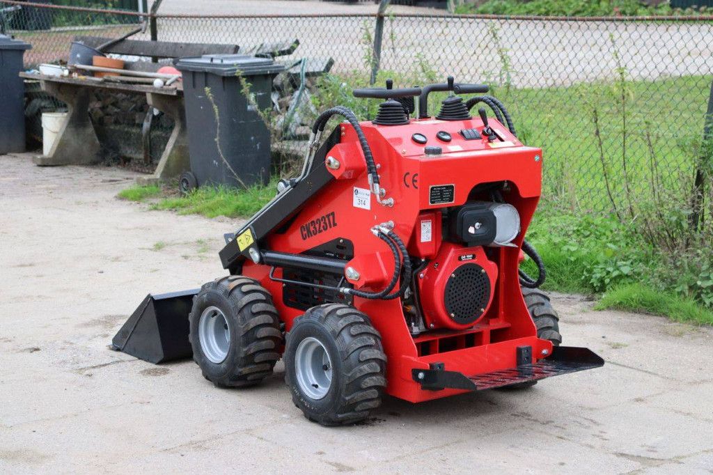 Captok CK323TZ Skid Steer Loader Diesel 13.5 hp 2026 New