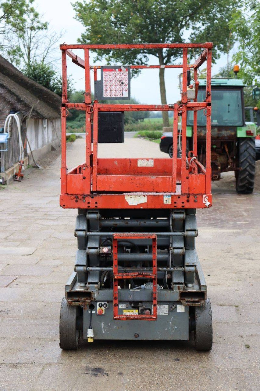 Skyjack SJIII-4632 Electric Scissor Lift 317kg 11.7m 2013
