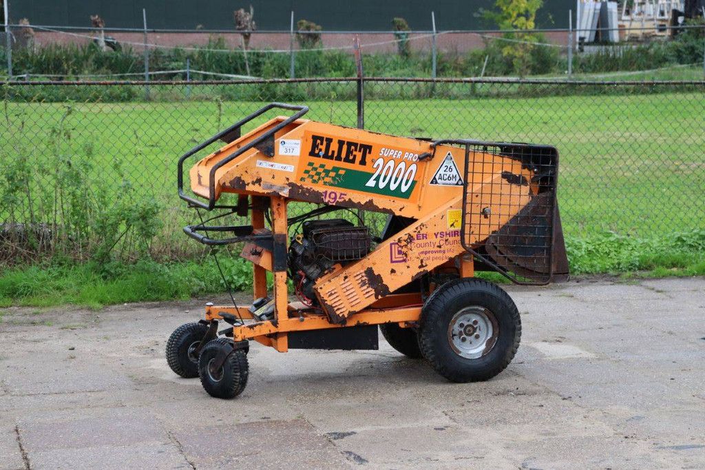 Houtversnipperaar Eliet Super Prof 2000 Benzine 18pk 2011