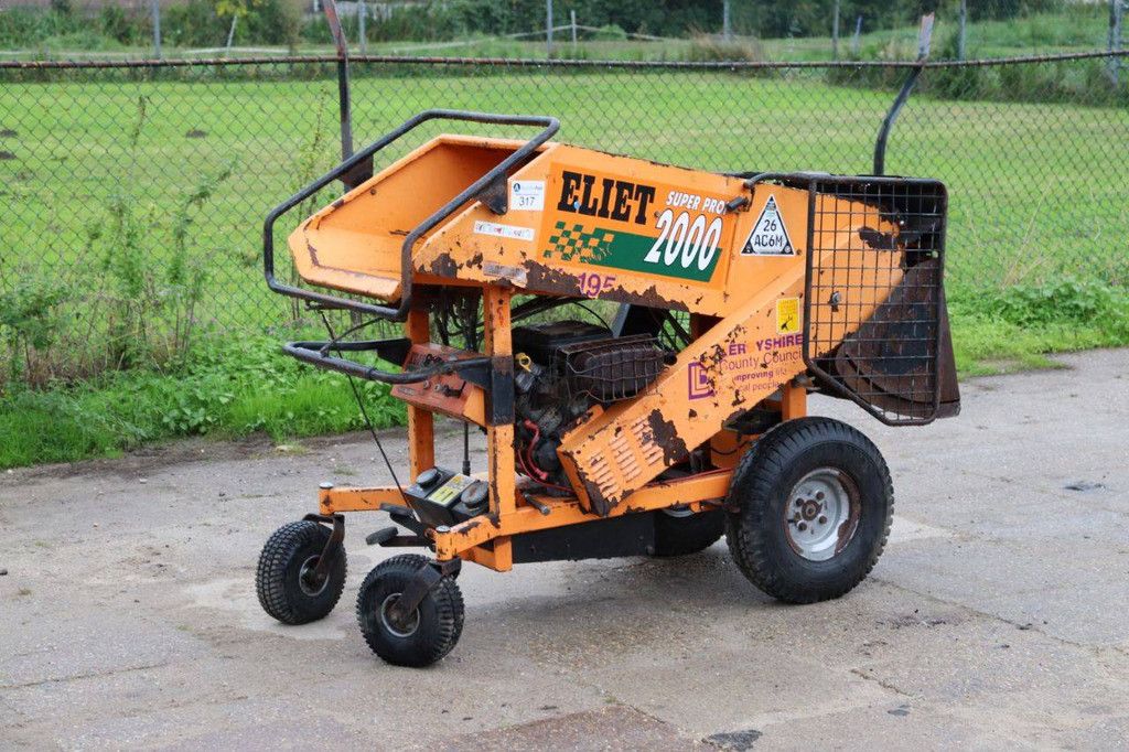 Houtversnipperaar Eliet Super Prof 2000 Benzine 18pk 2011