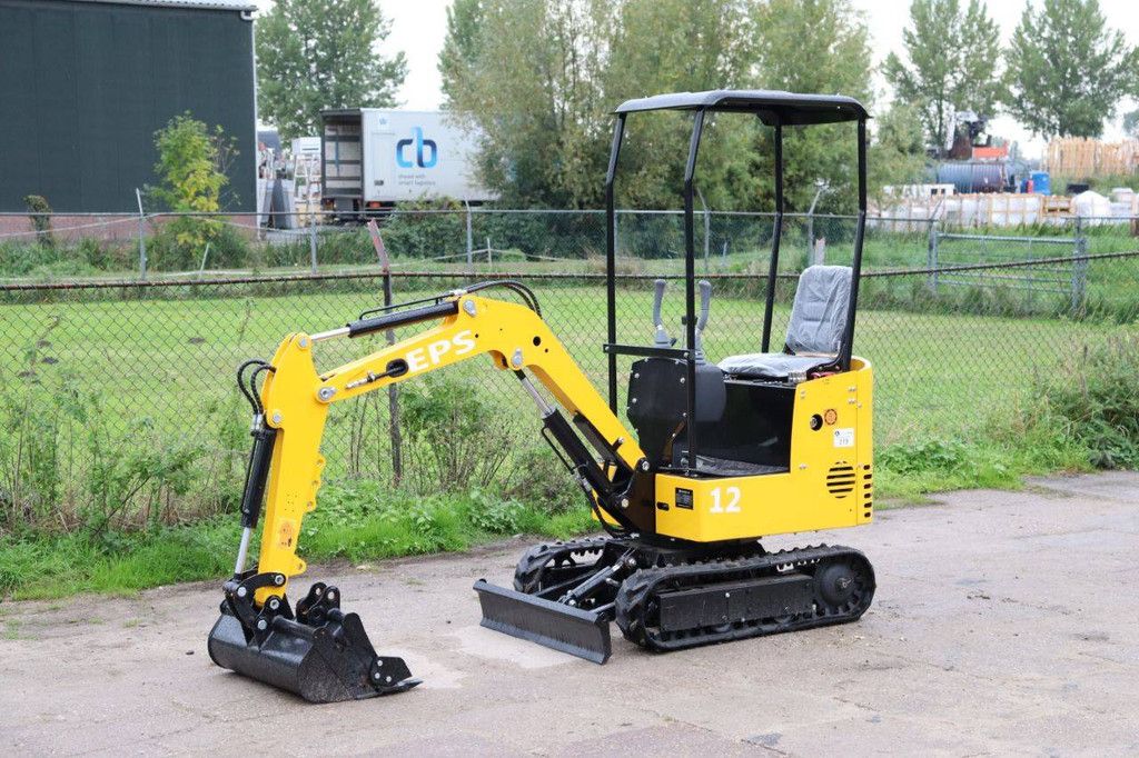 Nuoman NM-E12 Diesel-Minibagger 7kW, Baujahr 2026, Neu