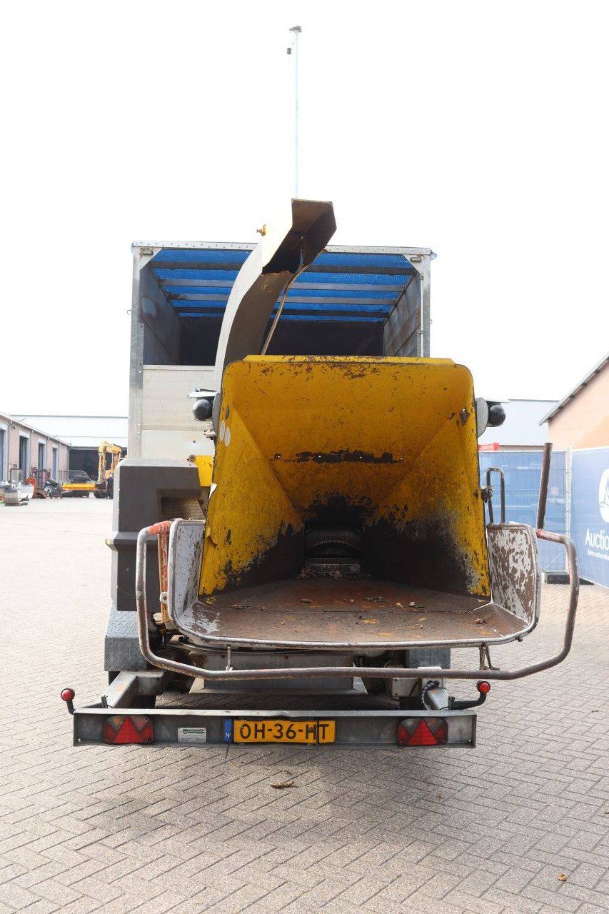Iveco 40C15 Diesel Van 146 PS 2015 mit Veldhuizen-Anhänger und Schliesing-Holzhäcksler