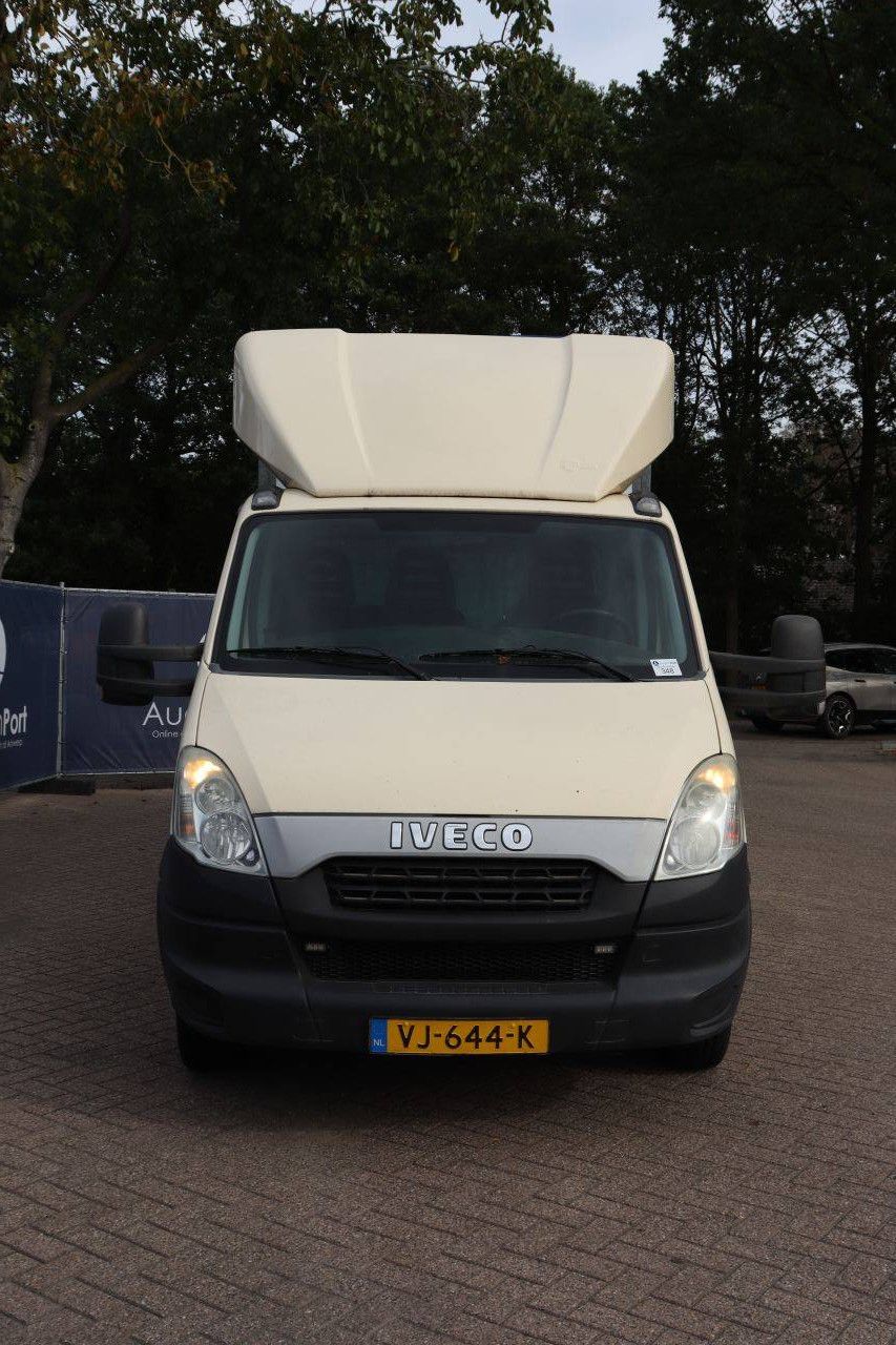 Iveco 40C15 Diesel Van 146 PS 2015 mit Veldhuizen-Anhänger und Schliesing-Holzhäcksler