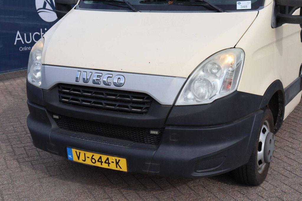 Iveco 40C15 Diesel Van 146 PS 2015 mit Veldhuizen-Anhänger und Schliesing-Holzhäcksler