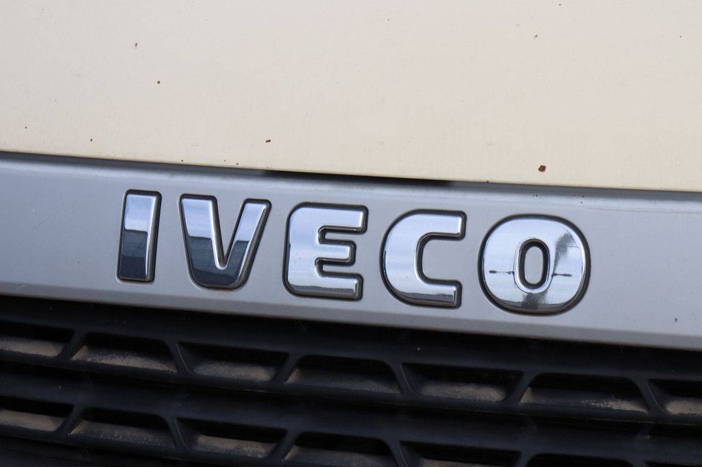 Iveco 40C15 Diesel Van 146 PS 2015 mit Veldhuizen-Anhänger und Schliesing-Holzhäcksler