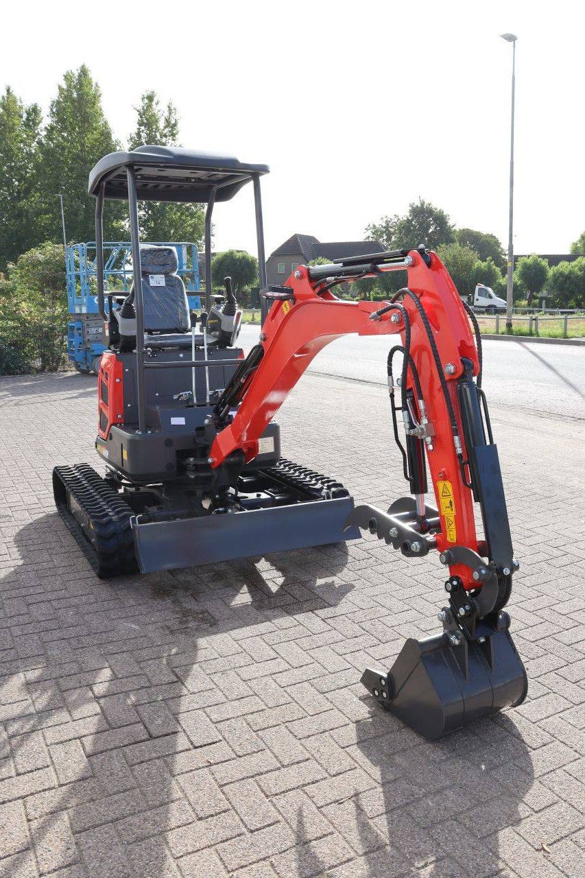 Eagle Machinery LB18 Diesel 21kW Mini Excavator 2026 New