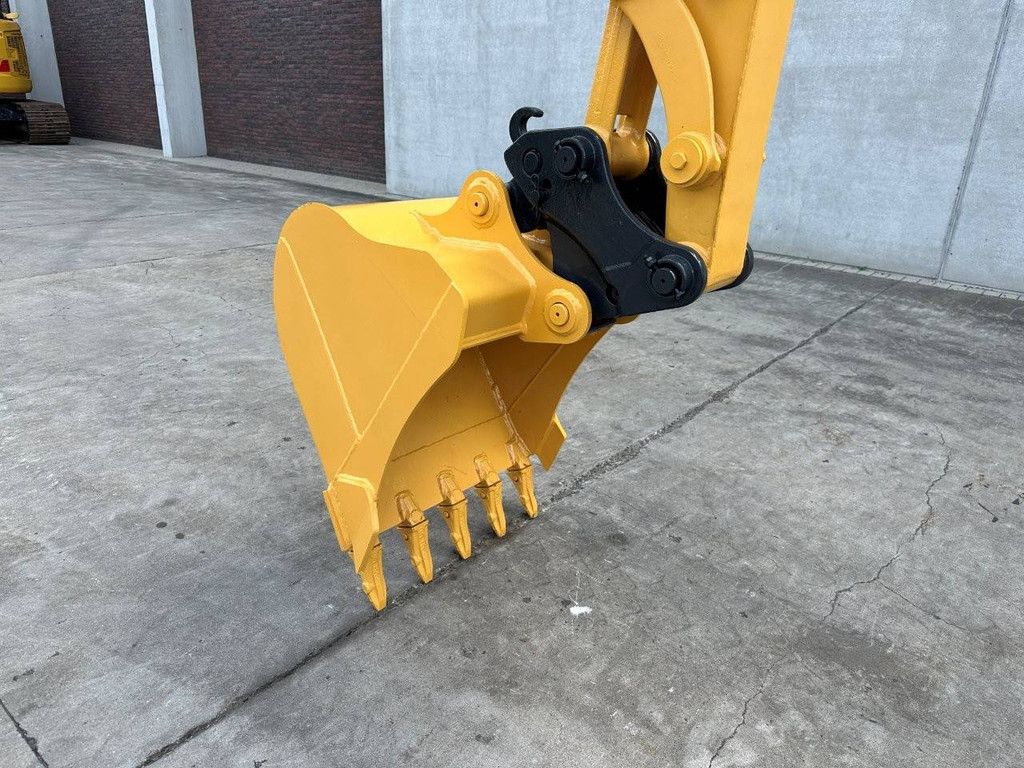 Midi-Bagger Komatsu PC40MR-2 Diesel 2012