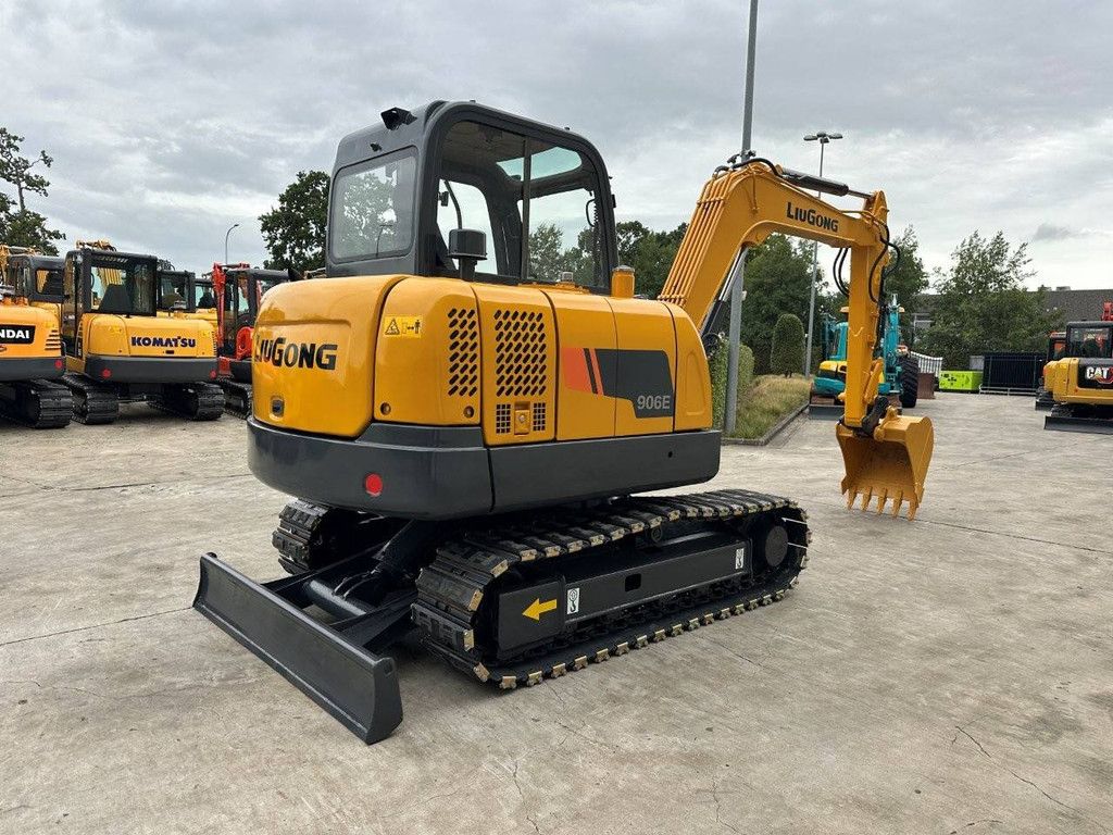 Midi excavator LiuGong CLG906E Diesel 2021