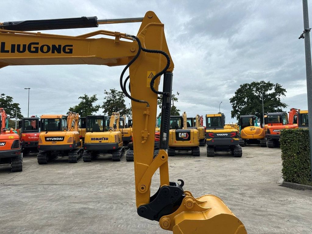 Midi excavator LiuGong CLG906E Diesel 2021