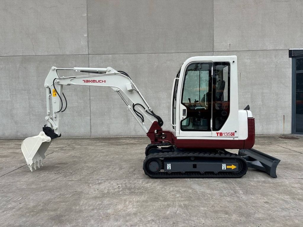 Midi excavator Takeuchi TB135 Diesel 2012