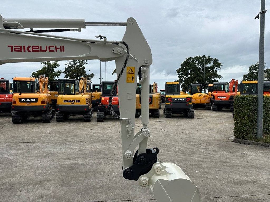 Midi excavator Takeuchi TB135 Diesel 2012