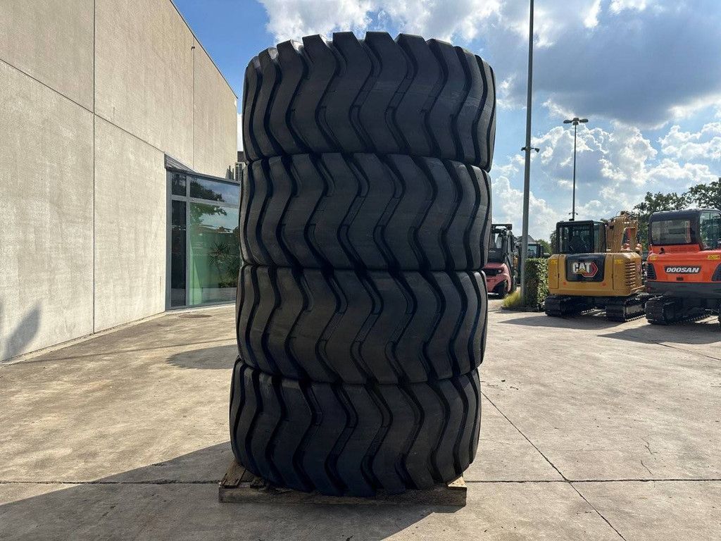 Forcestone 29.5-25 Wheel Loader Tires New