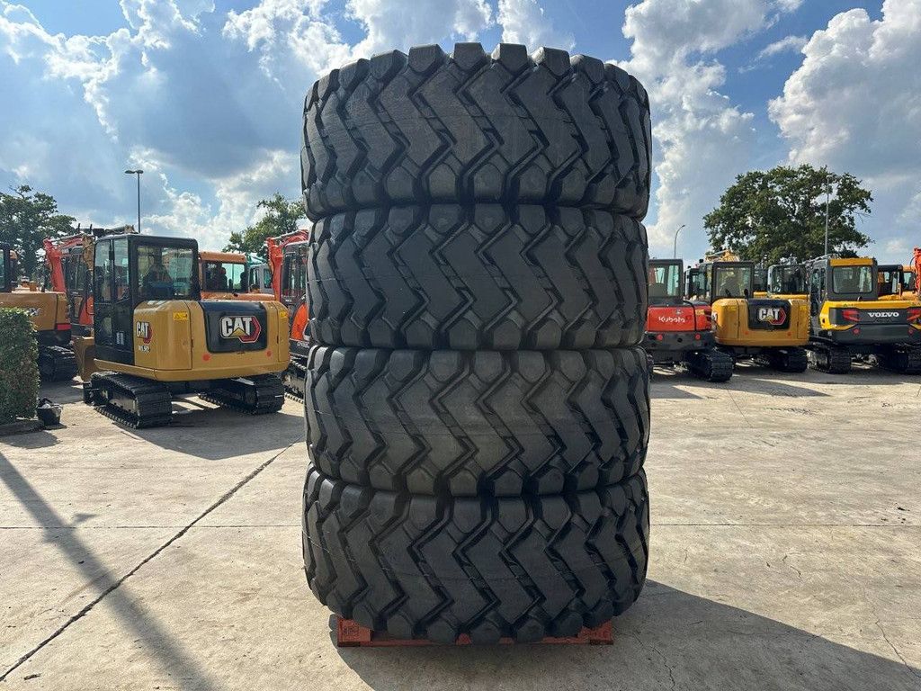Neue Forcestone 26.5-25 Radladerreifen