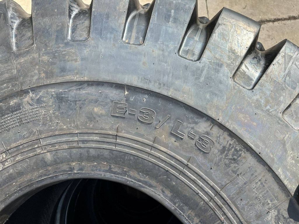 Neue Forcestone 26.5-25 Radladerreifen