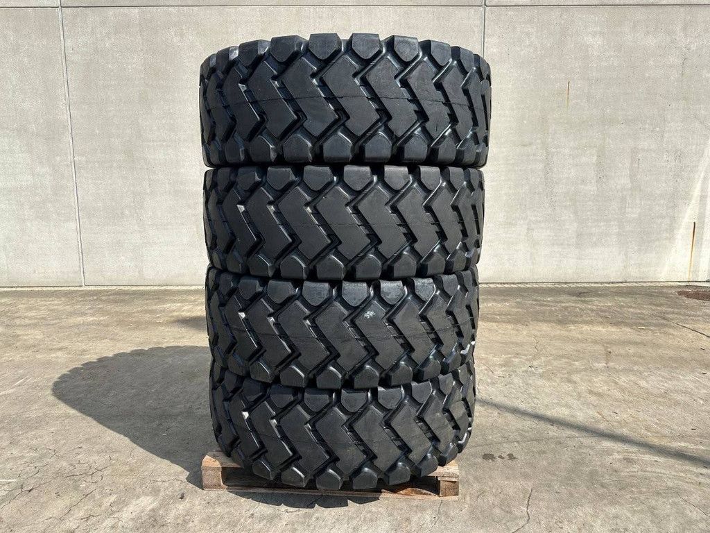 Wielladerbanden Forcestone 20.5-25 Nieuw