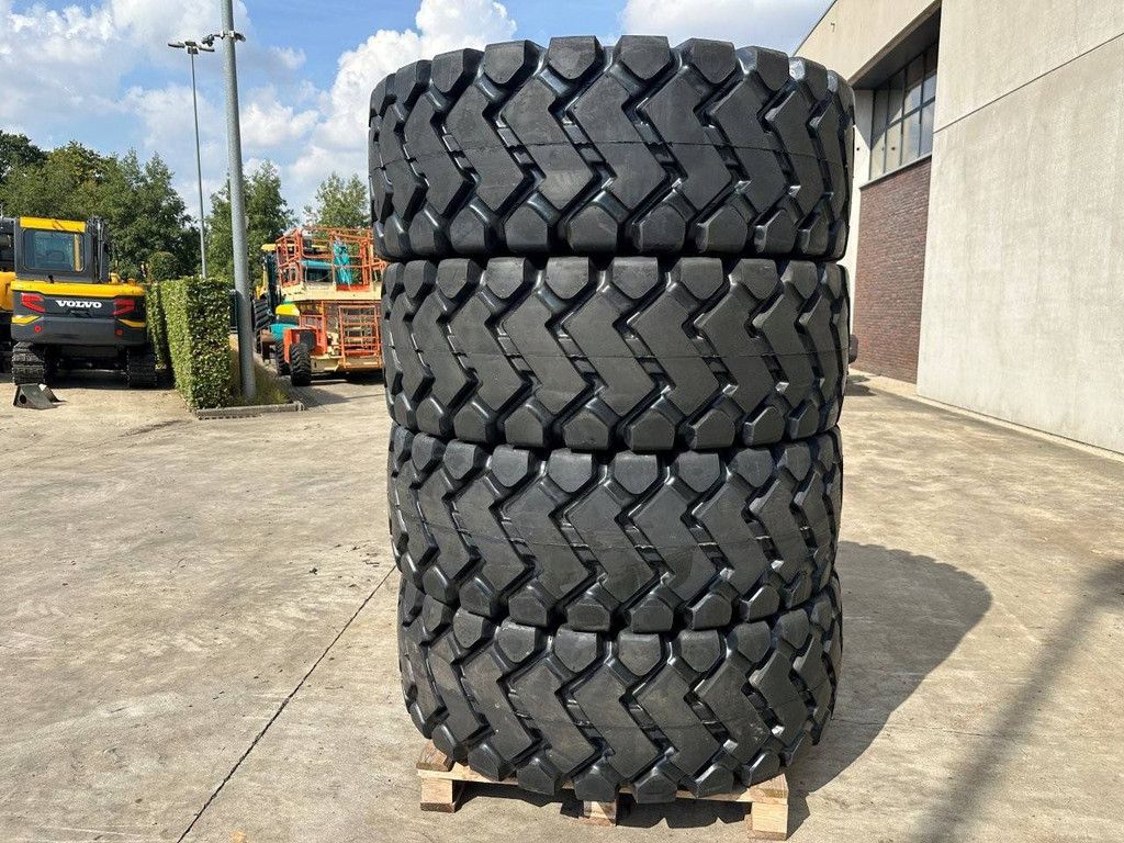 Wielladerbanden Forcestone 20.5-25 Nieuw