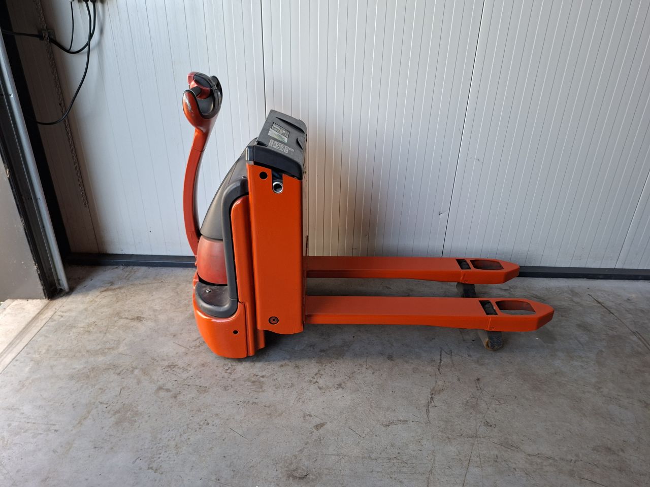Elektrische palletwagen Linde T16 1600 kg accu 2020
