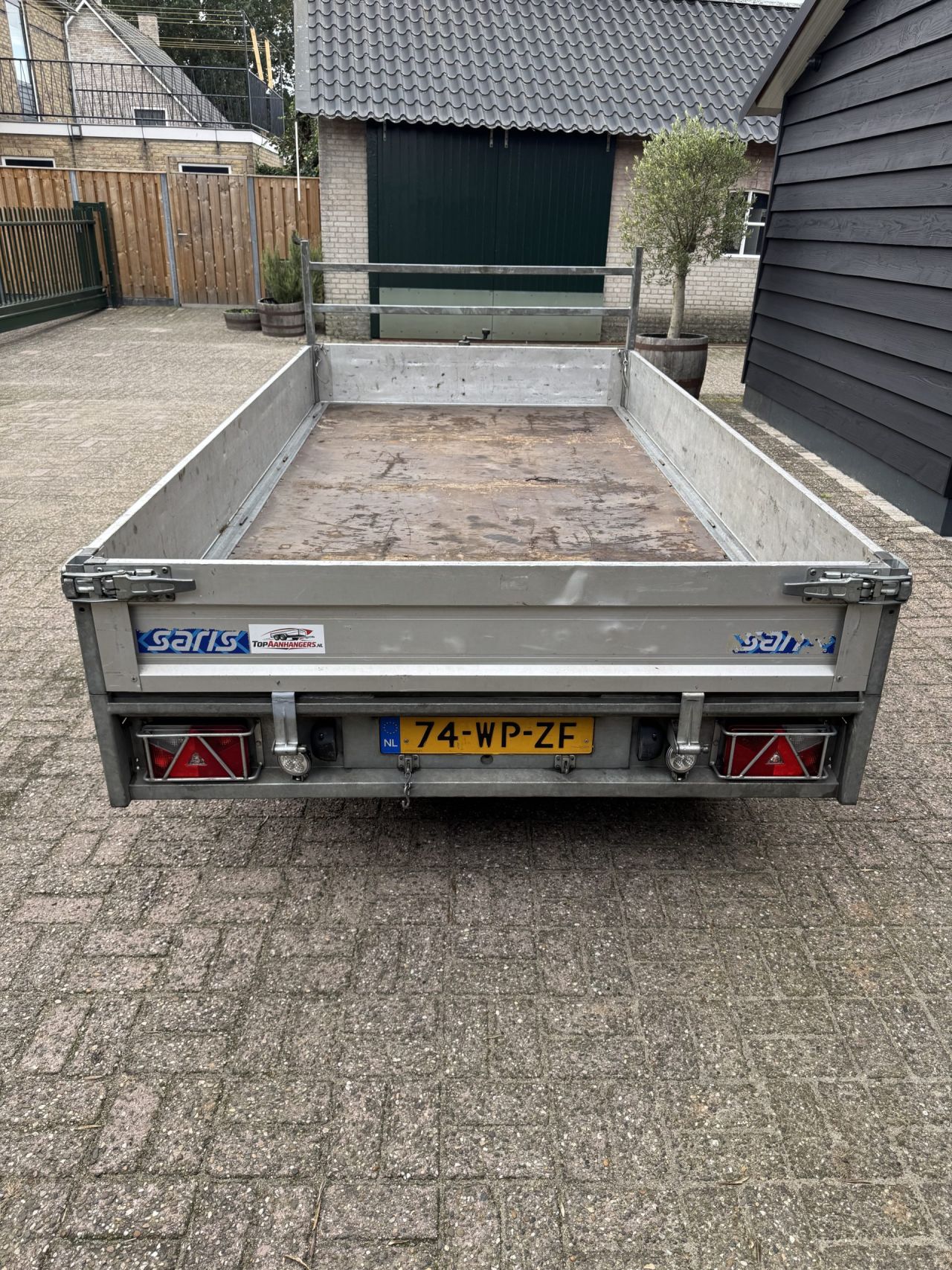 Saris plateau aanhanger 2700kg (2017)