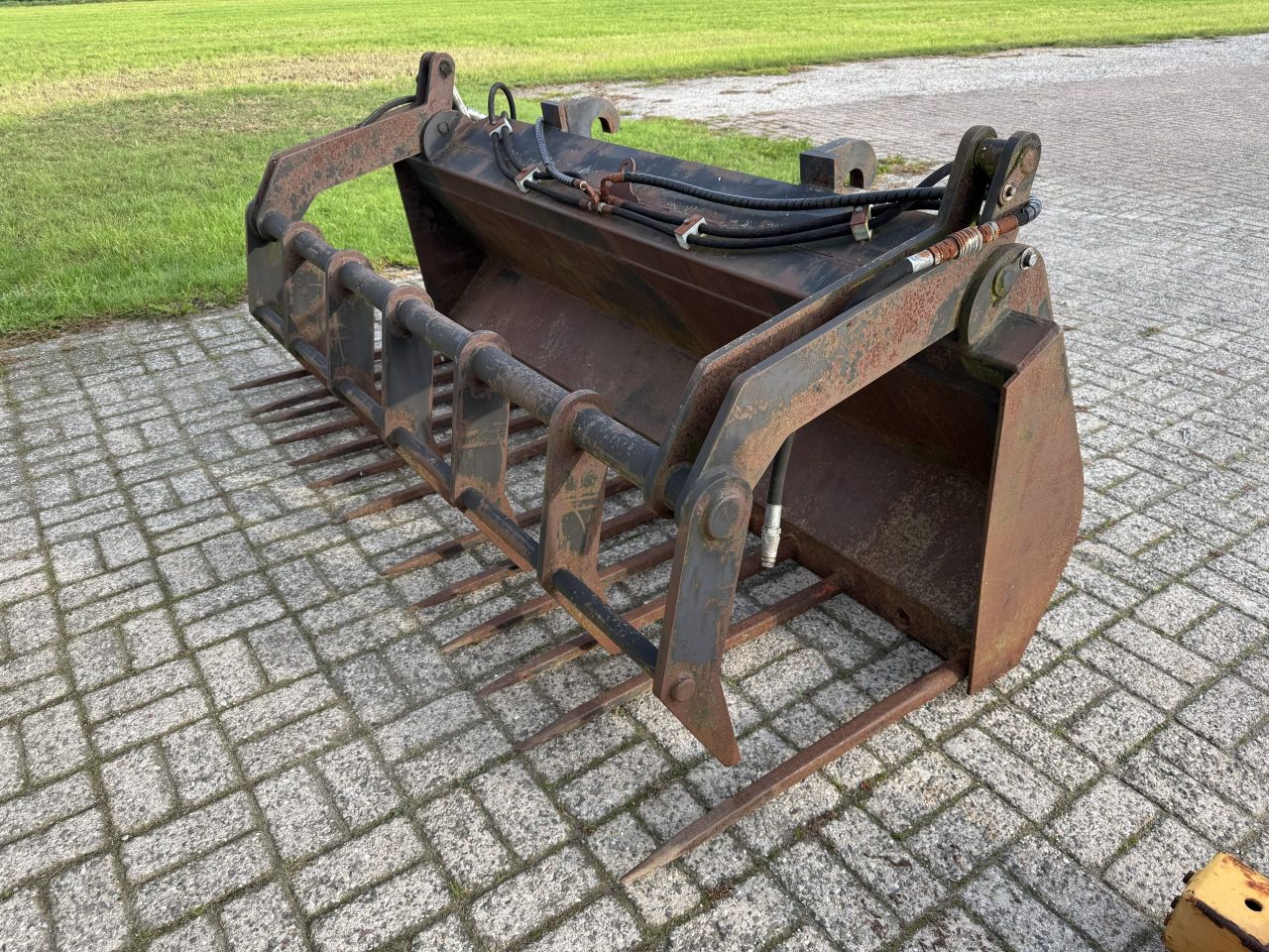 Mestriek Volvo aansluiting 240cm