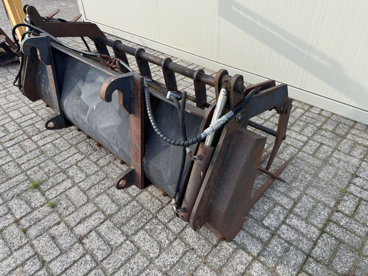 Mestriek Volvo aansluiting 240cm