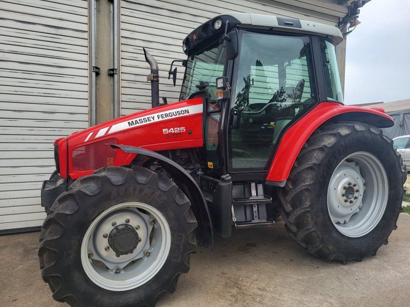 Massey Ferguson 5425