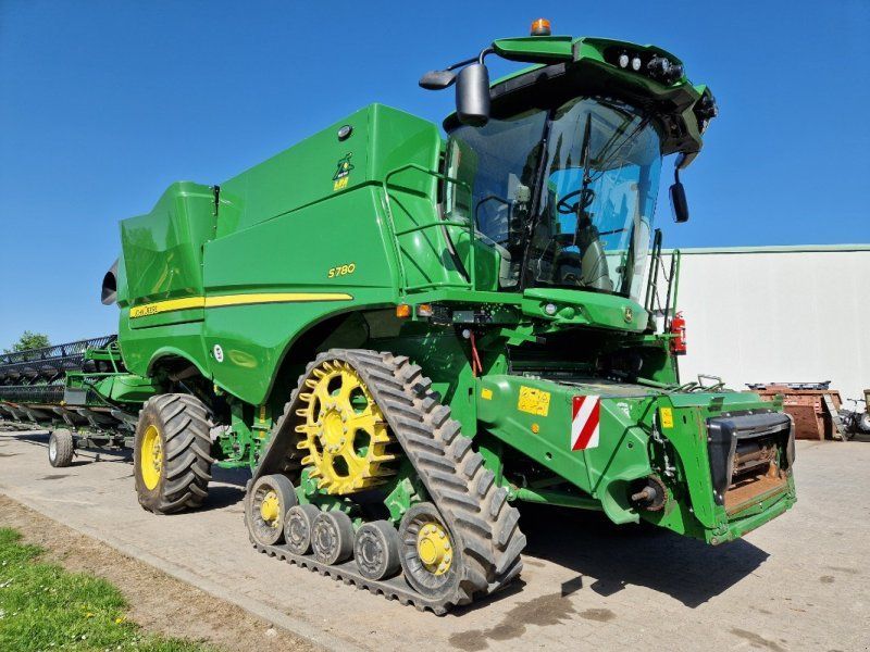 John Deere S780 Raupe