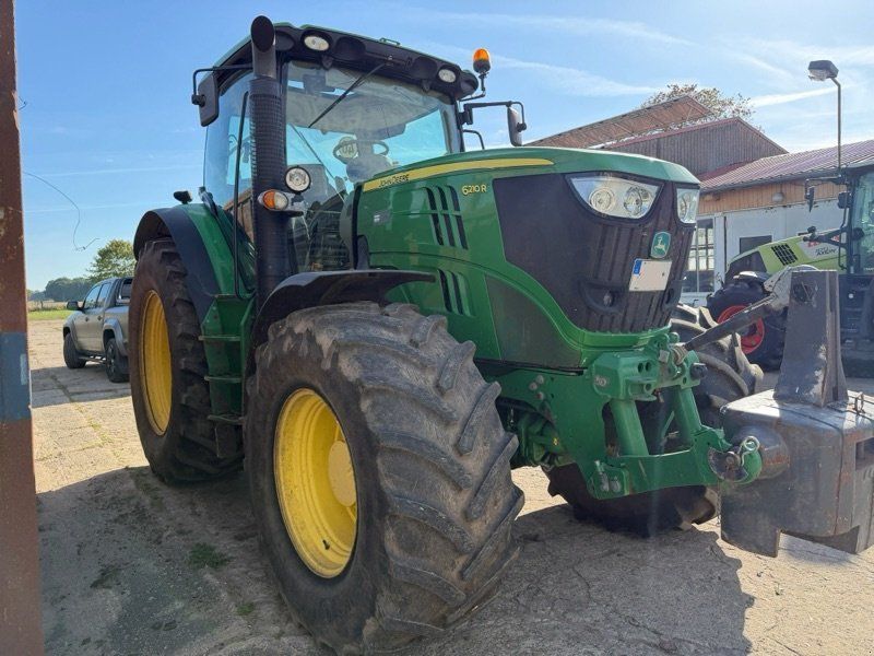 John Deere 6210 R PowrQuad