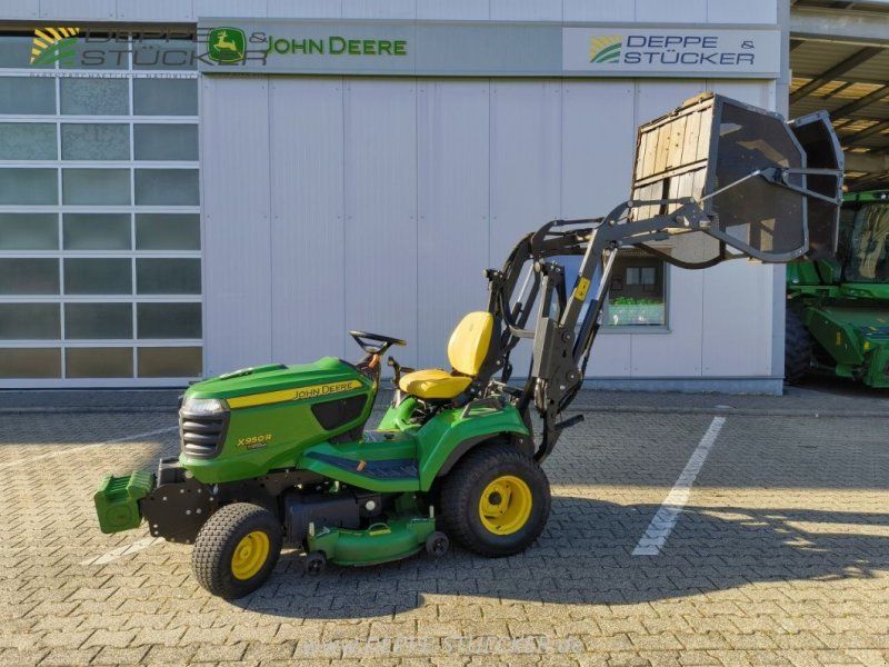 John Deere X950R mit Hochentleerung