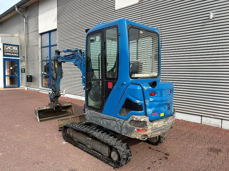 Takeuchi TB225