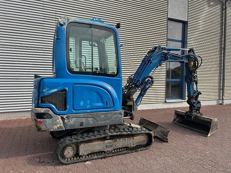 Takeuchi TB225