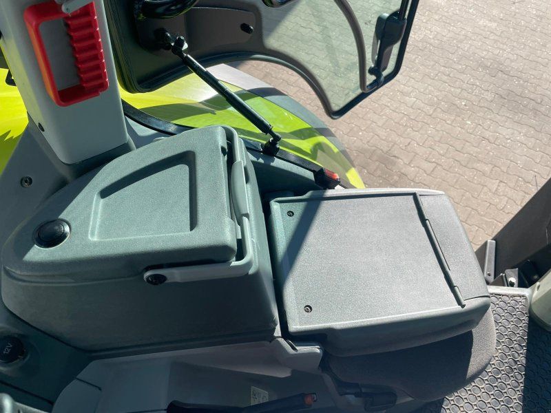 Claas Arion 630 CIS +