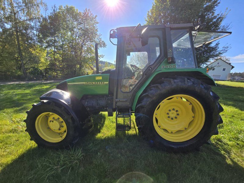 John Deere 3400
