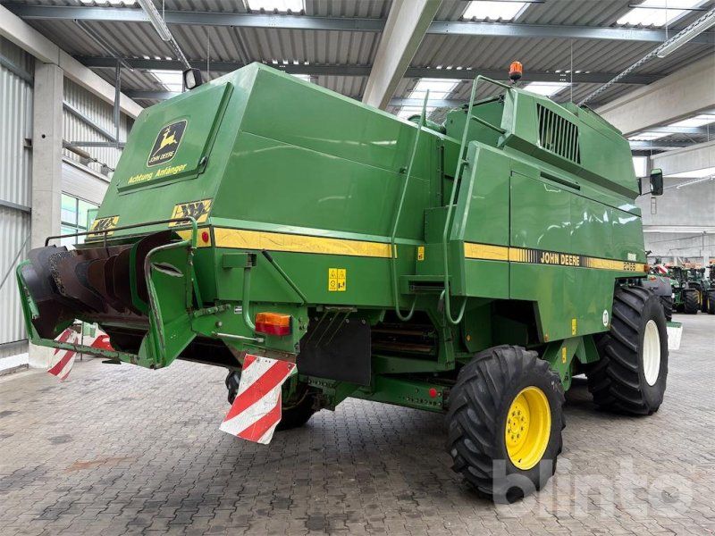 John Deere 2066
