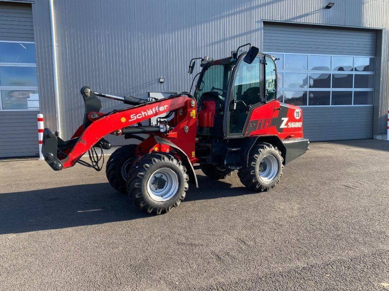 Schäffer 5680Z m. Kabine