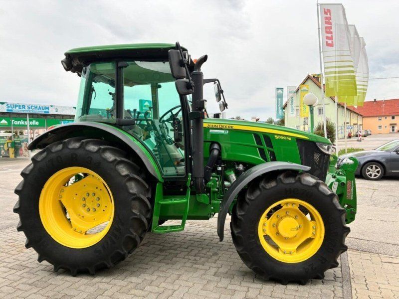 John Deere 5090 M
