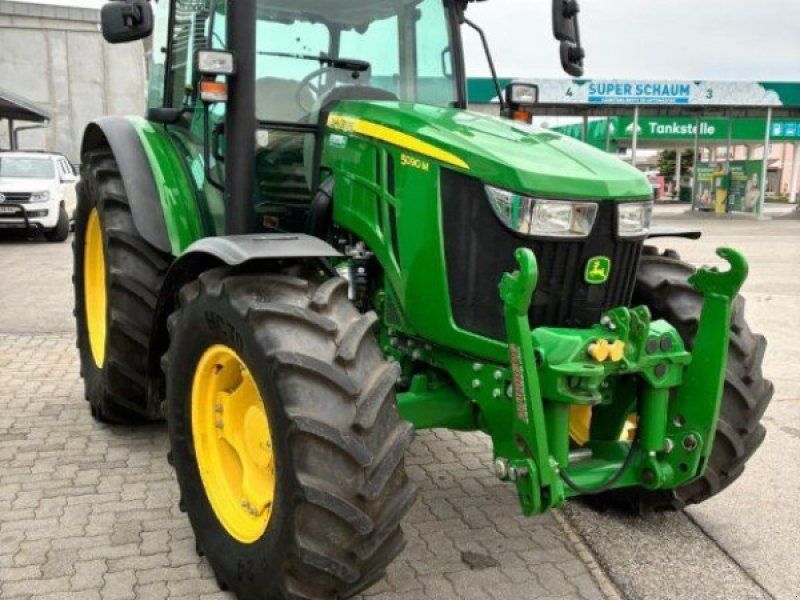 John Deere 5090 M