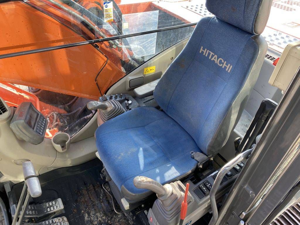 Hitachi ZX 180 LC-3