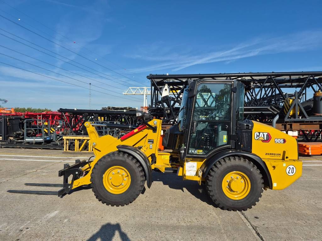 CAT 906