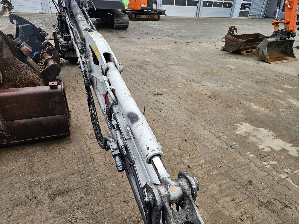 Complete giek van Takeuchi TB295W met lichte brandschade