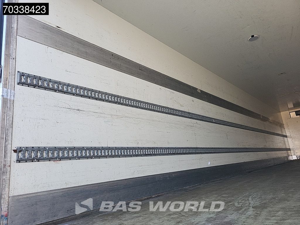 Pacton TBZ342 Steering + Lift Axle