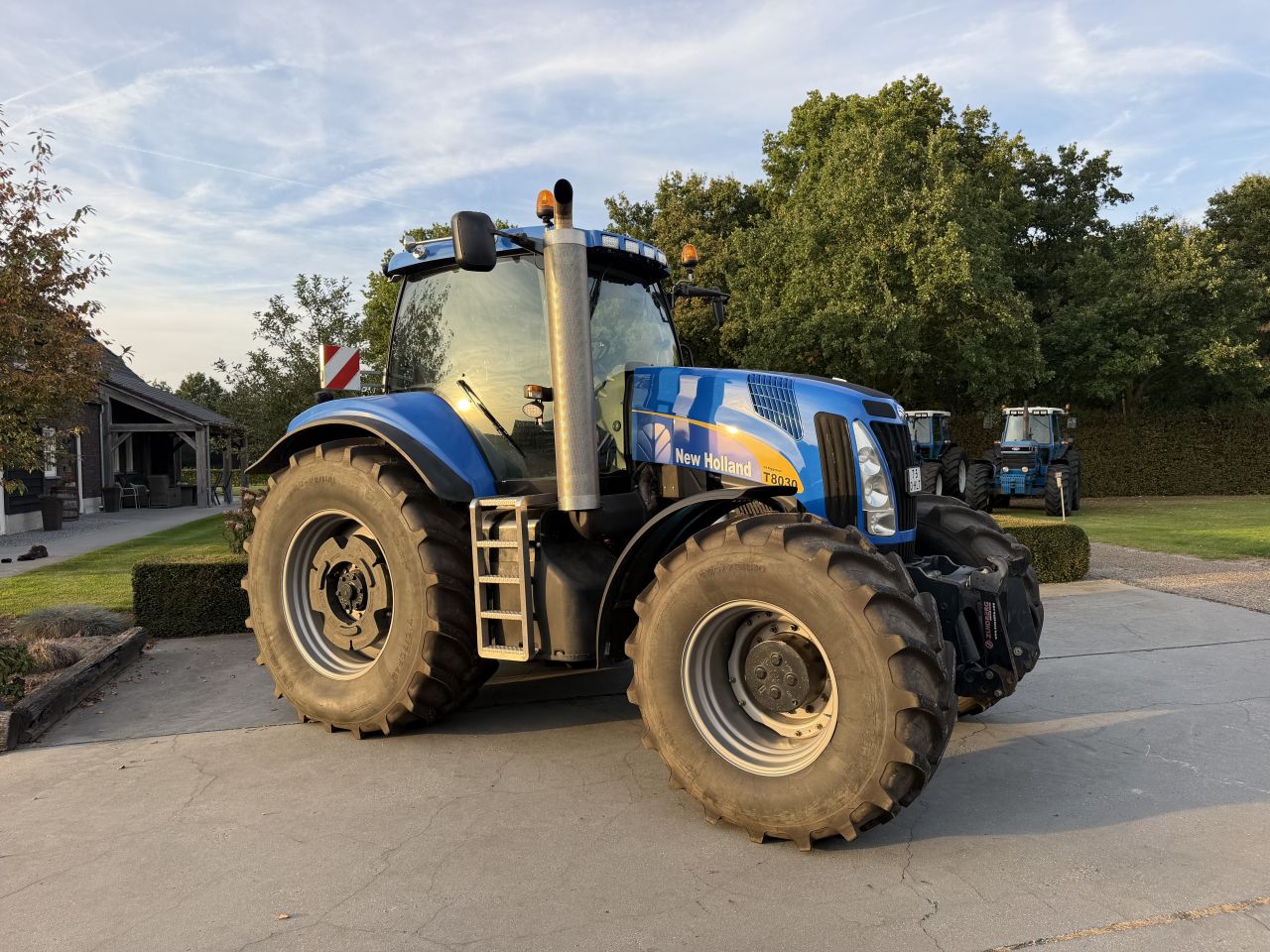 Nette New Holland T8030 powershift!