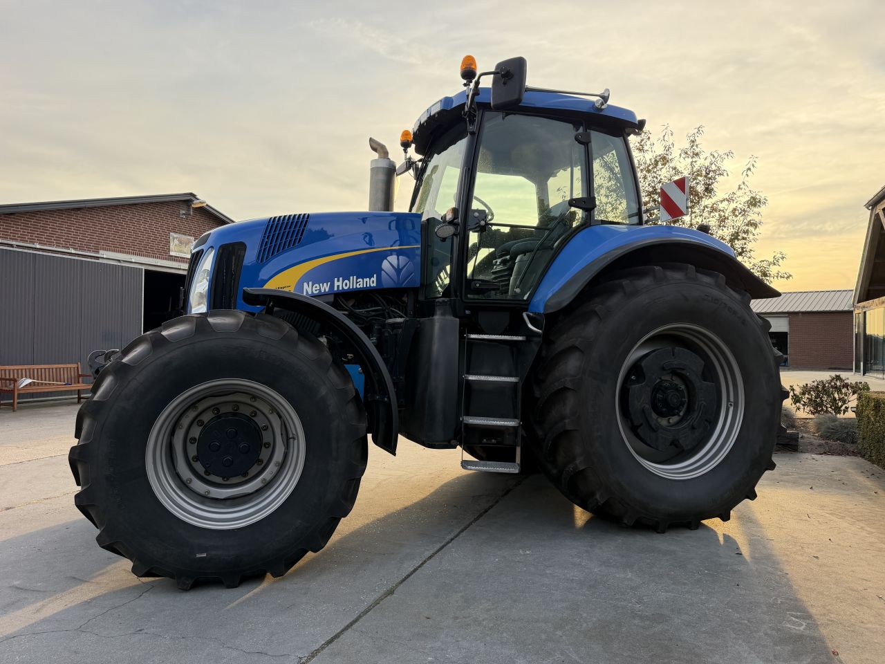 Nette New Holland T8030 powershift!