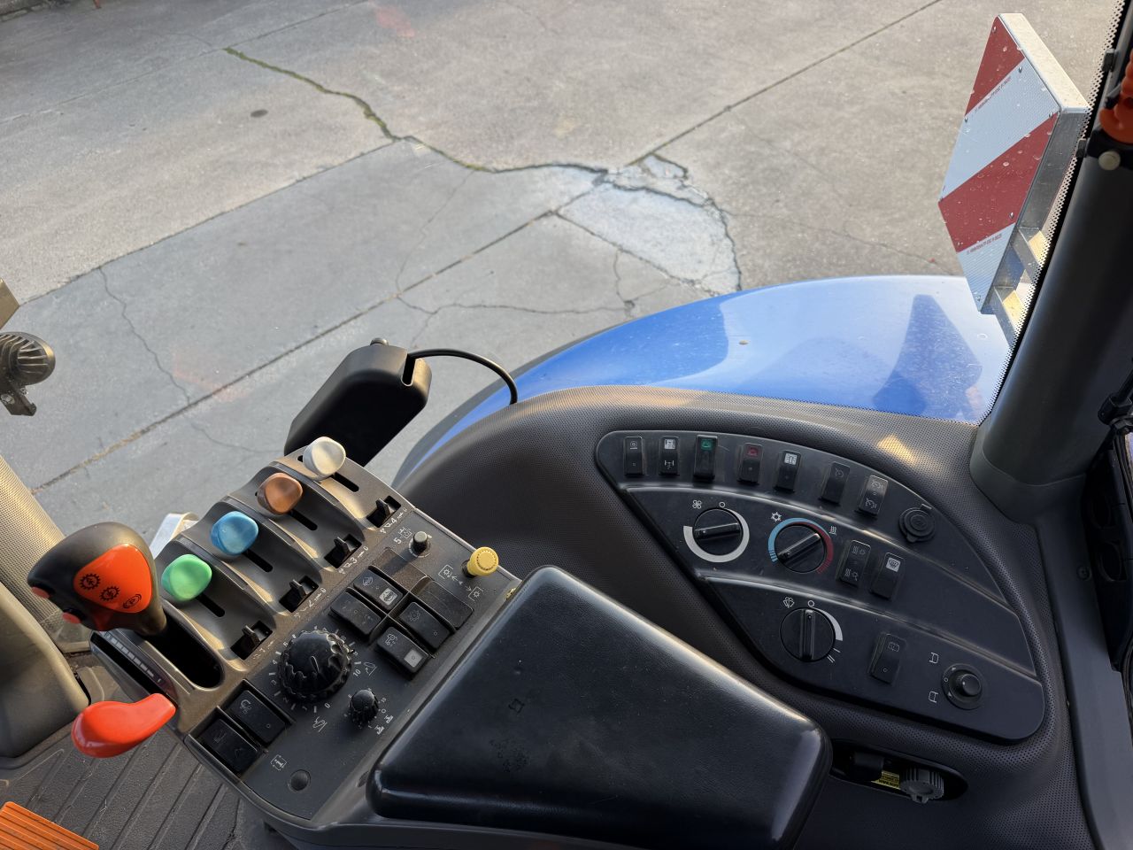 Nette New Holland T8030 powershift!
