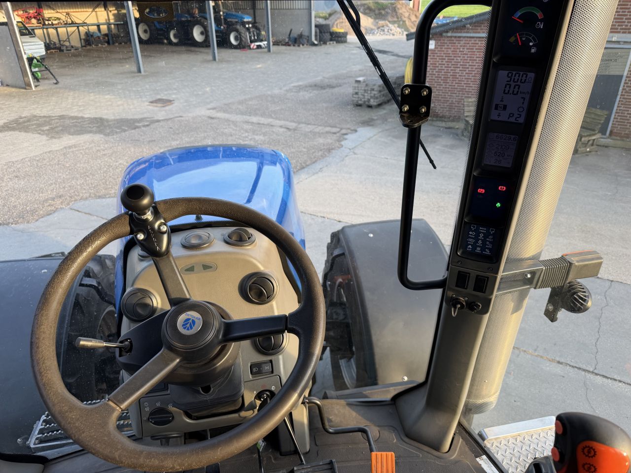 Nette New Holland T8030 powershift!