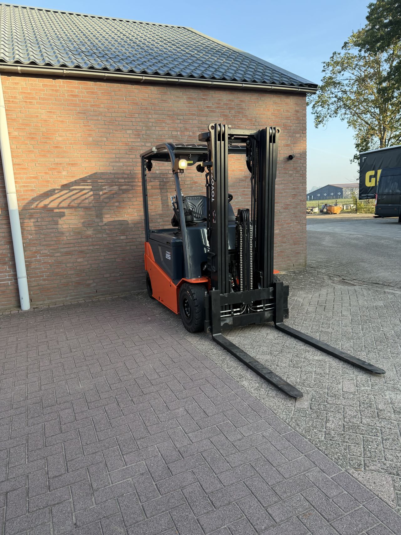 Toyota 8FBMT25 2500kg triplo elektrische heftruck
