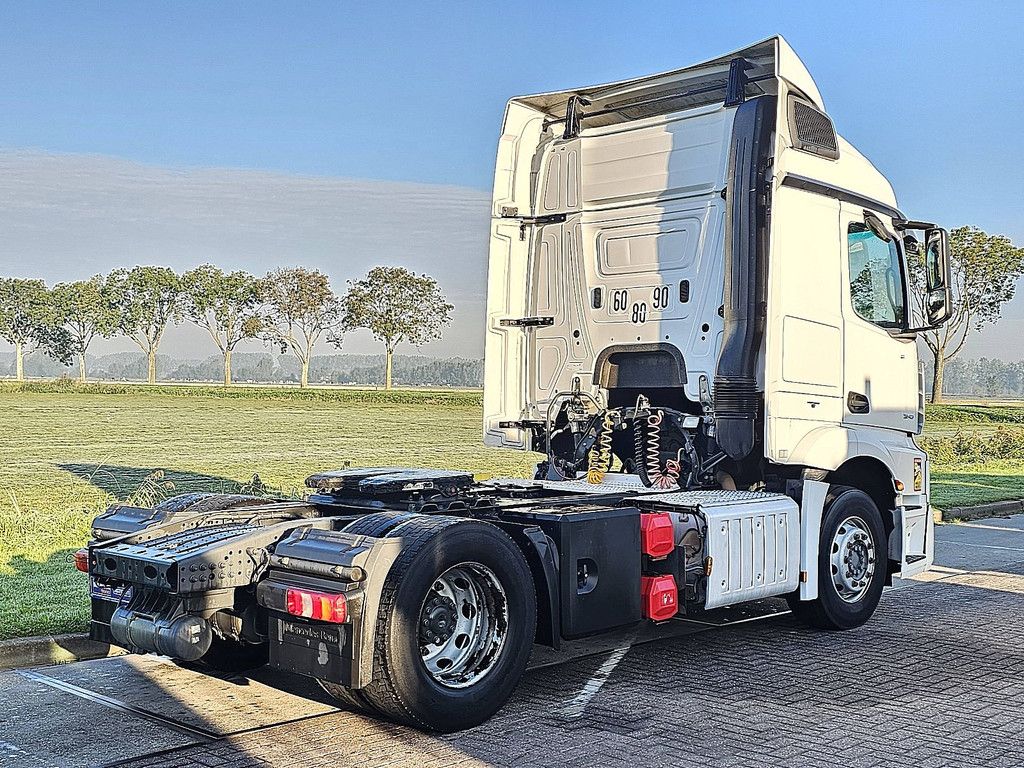MERCEDES-BENZ ACTROS 1843