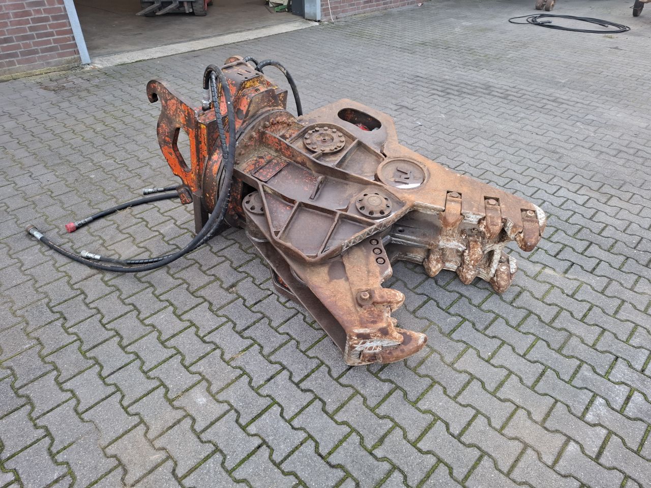 Furukawa sloophamer verachtert vergruizer cw 30